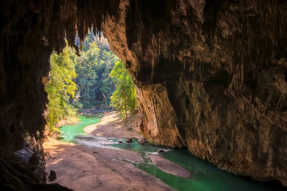 Tham Lod Cave