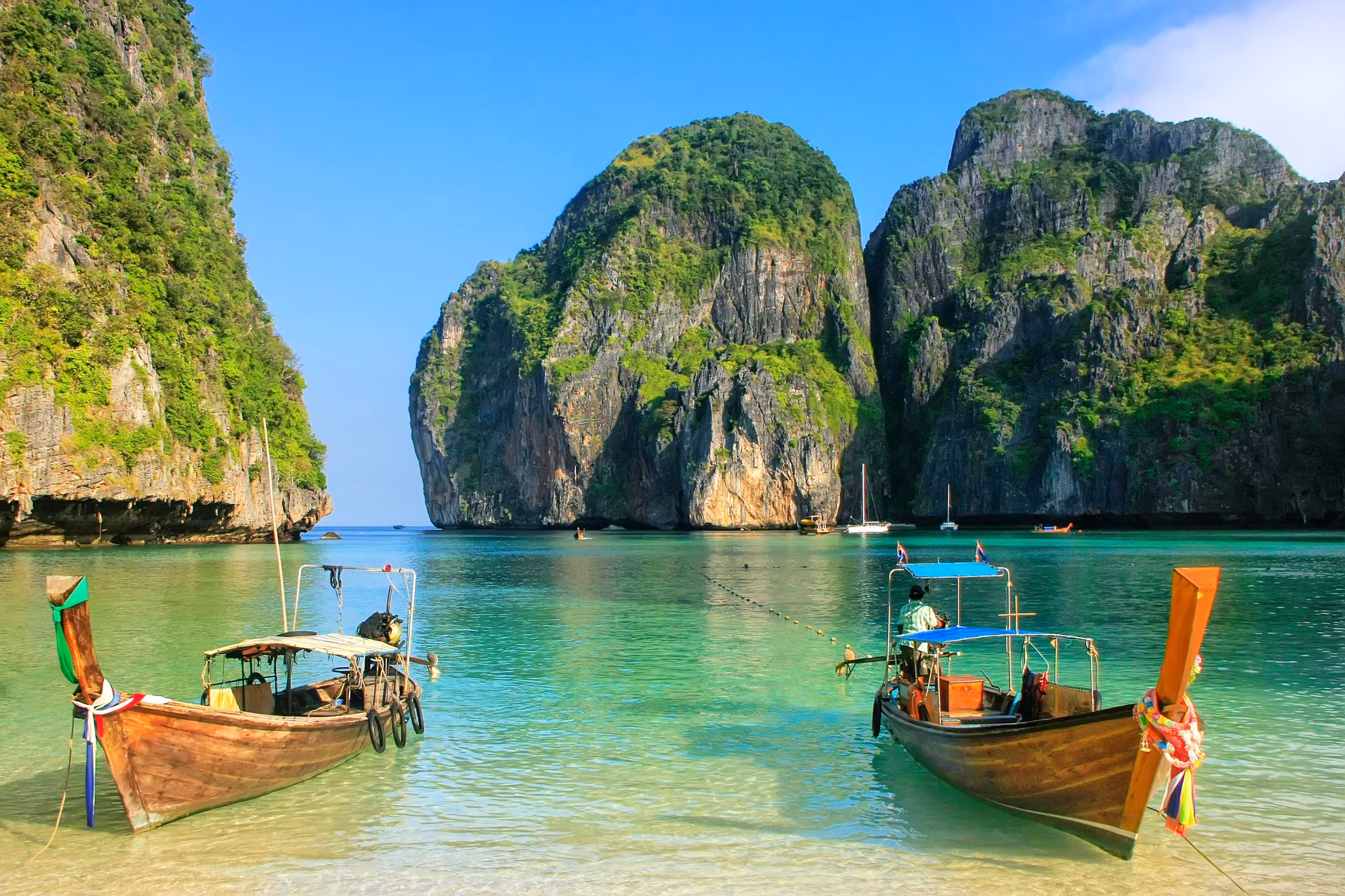 The Islands of the South in Love